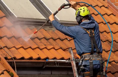 Démoussage et hydrofuge de toiture à Collat